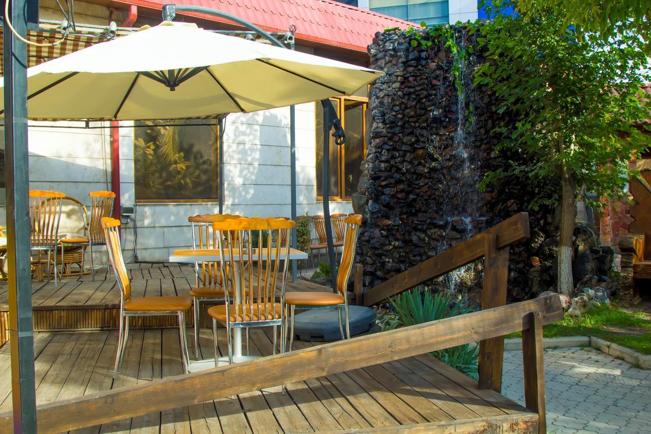 Aratta Hotel Argavand Exterior foto