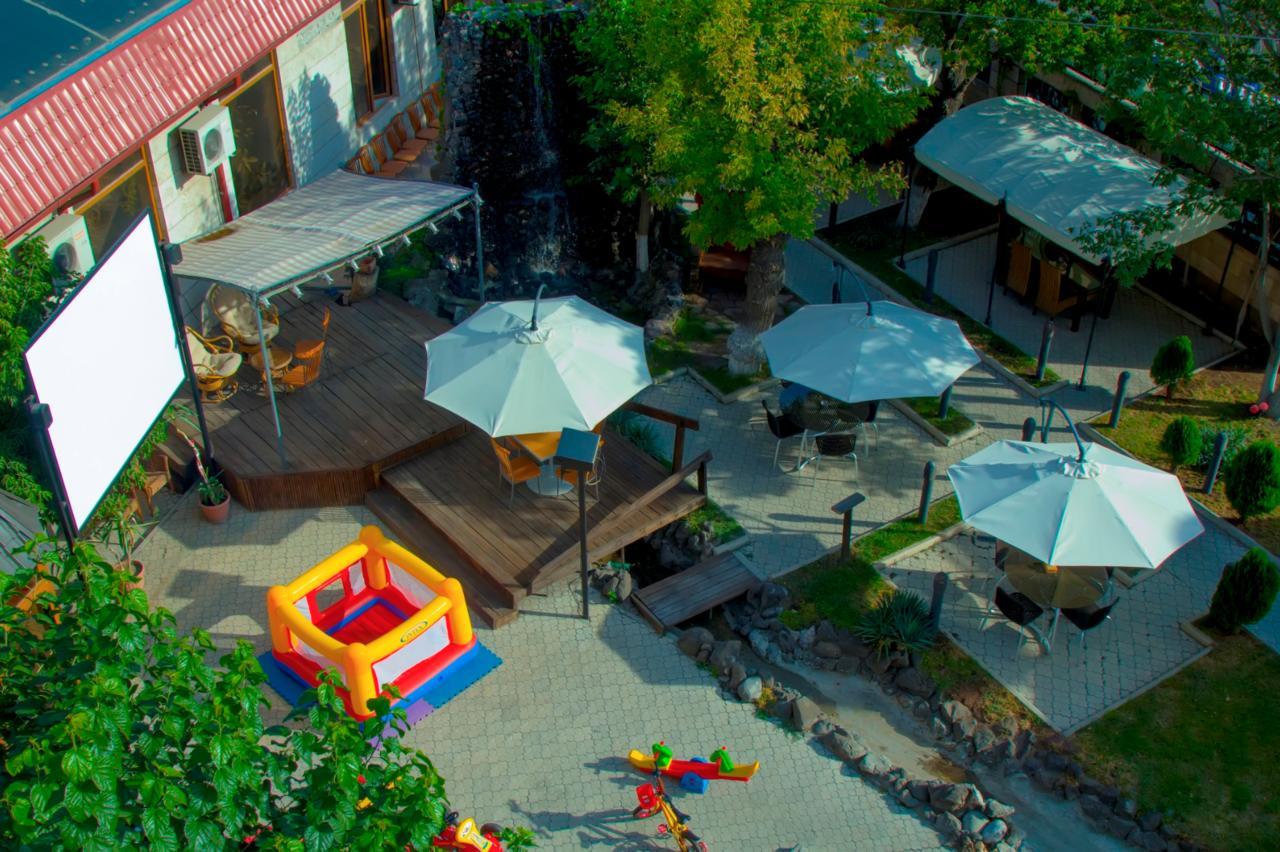 Aratta Hotel Argavand Exterior foto