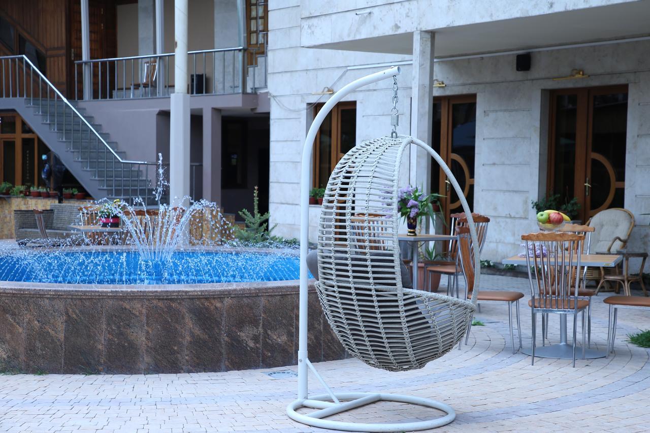 Aratta Hotel Argavand Exterior foto