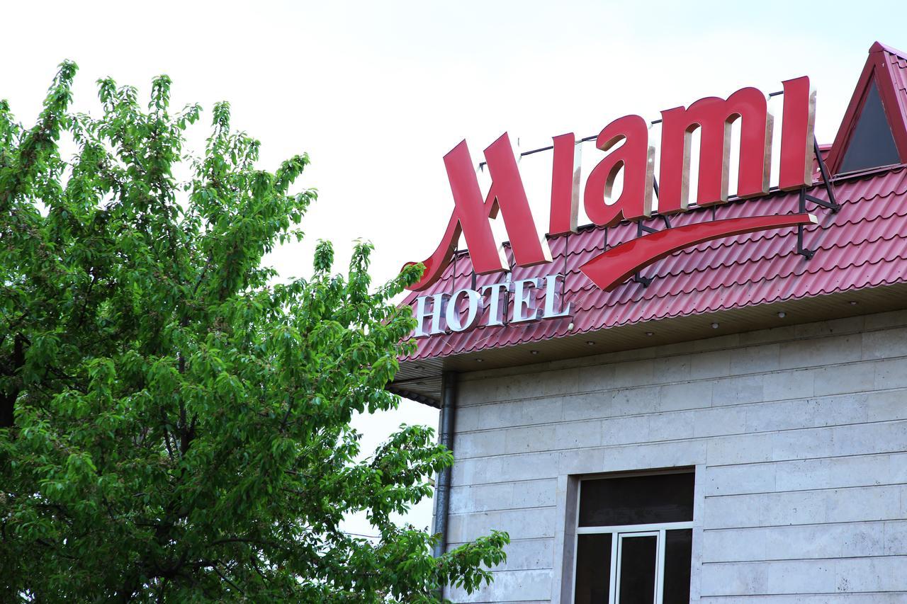 Aratta Hotel Argavand Exterior foto